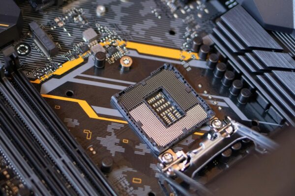 Internet vecí (IoT) a veľké dáta: Spájanie fyzického a digitálneho sveta