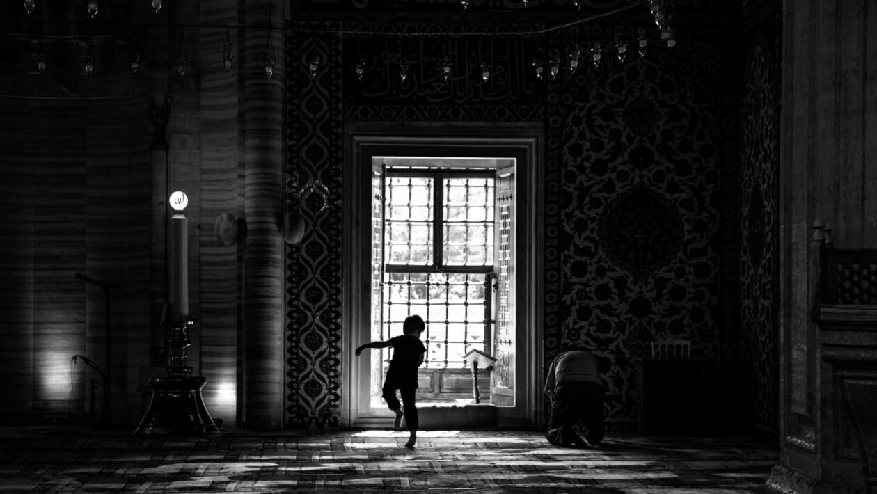 Nákupy z druhej ruky: Bezpečnostné a platobné protokoly pre osobné transakcie