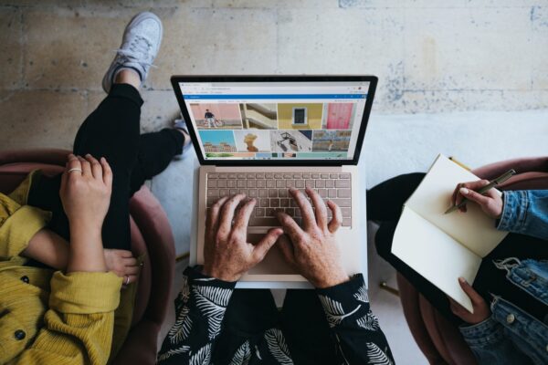 Riziká Push Notifikácií: Analýza neviditeľného kanála prenosu dát o užívateľovi