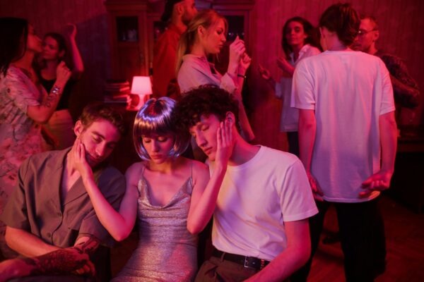 Recenzie: Stratégie získavania, odpovedania a eskalácie negatívnych prípadov