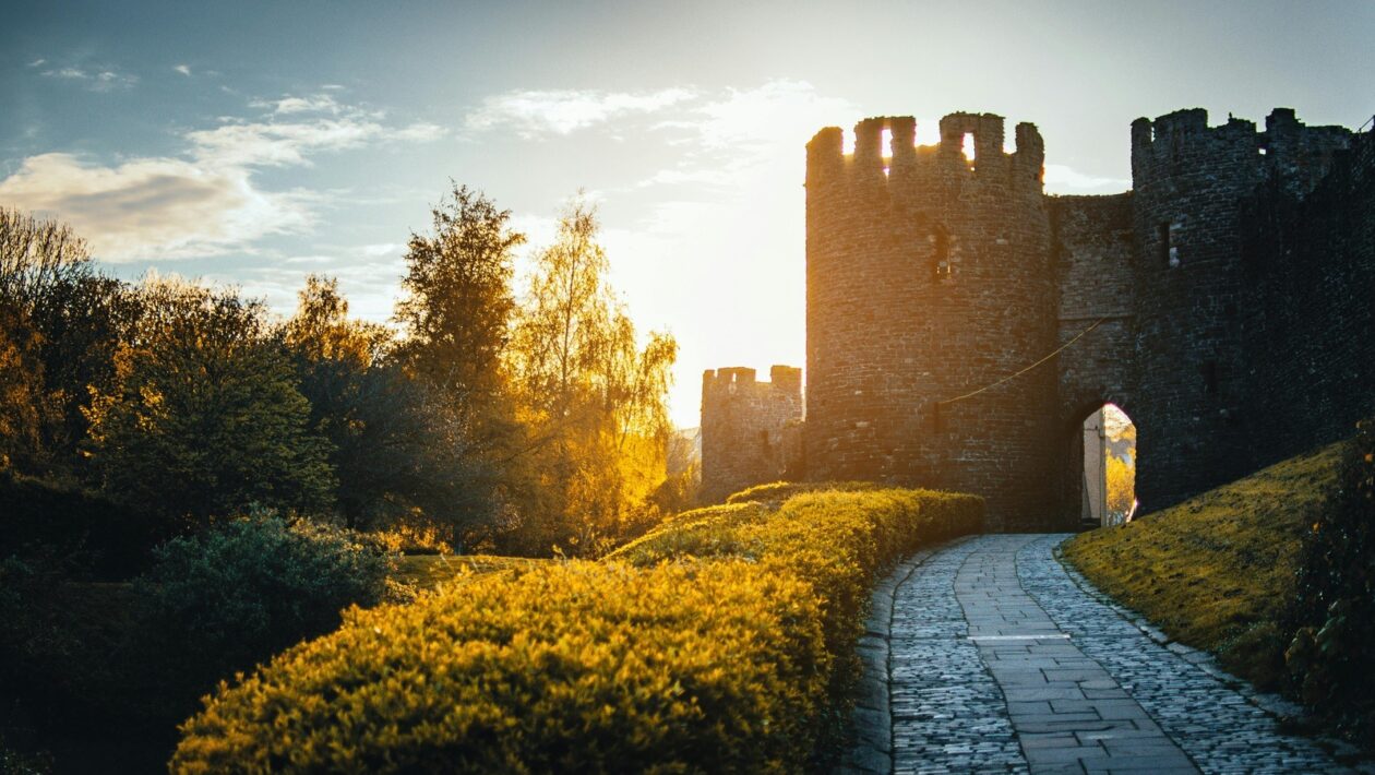 Smart kontrakty: Implementace a právní aspekty