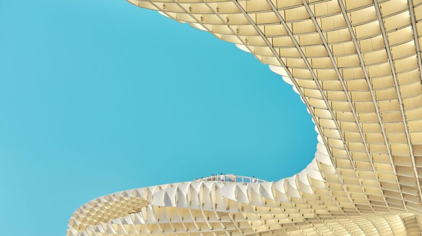 Budoucnost datových center v éře cloudu: Hybridní modely a edge computing